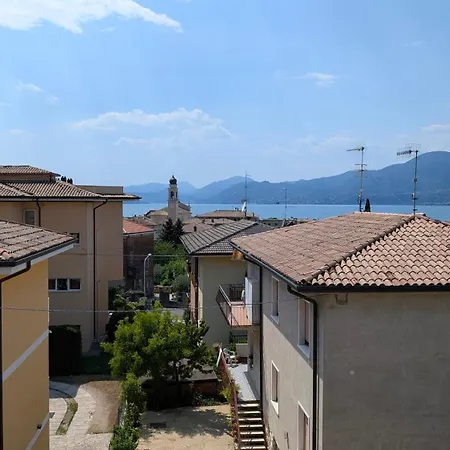아파트 With Great Views On Garda *