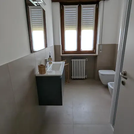 With Great Views On Garda * Torri Del Benaco