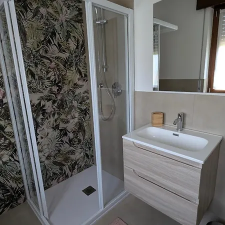 Apartment With Great Views On Garda Torri Del Benaco