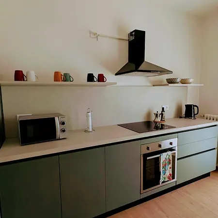 Apartment With Great Views On Garda *