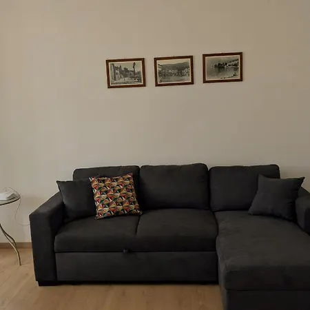 With Great Views On Garda *