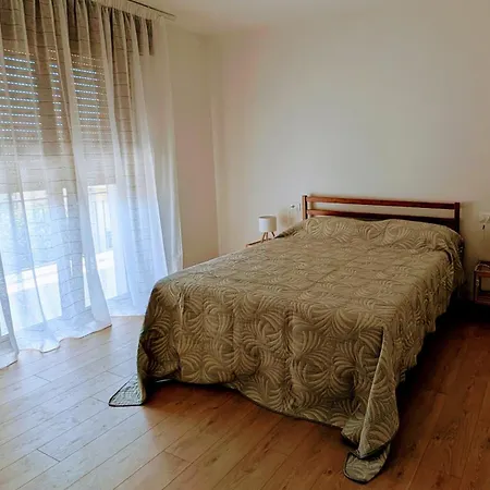 With Great Views On Garda Torri Del Benaco