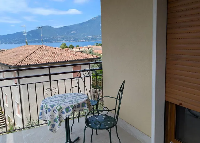 With Great Views On Garda Apartment Torri Del Benaco