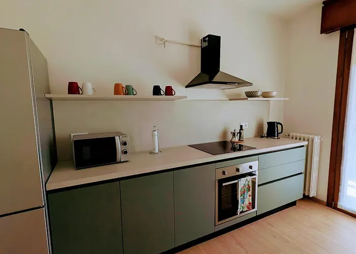 Apartment With Great Views On Garda *