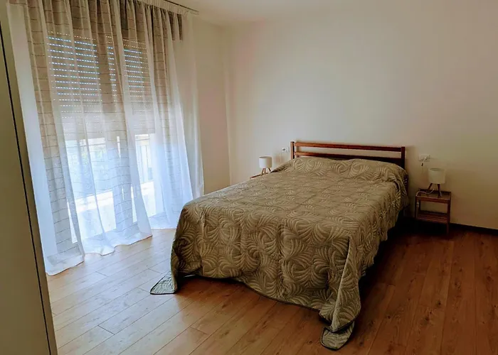 With Great Views On Garda Torri Del Benaco