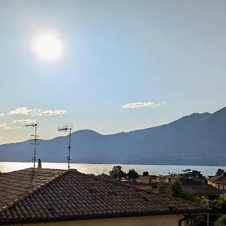 With Great Views On Garda شقة توري ديل بيناكو